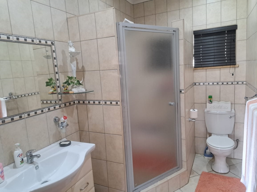 4 Bedroom Property for Sale in Safari Gardens North West